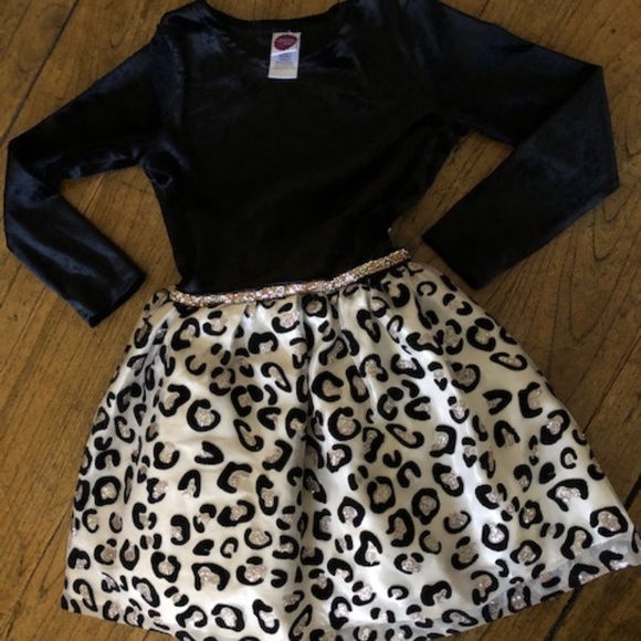 Girl's Dollie & Me Black Velvet Animal Print Dress 5 - Picture 2 of 16